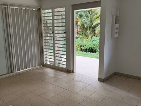 à louer appartement f2 très bon état dans quartier résidentiel lamen