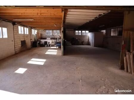 location local entrepot