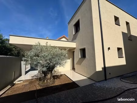 à louer maison contemporaine dpe à à