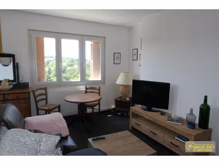proche commerces - mortain-bocage