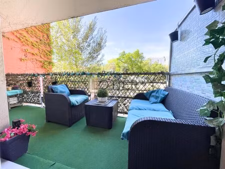 nimes - 47 63m2 - 2 pieces - une chambre - terrasse - parking