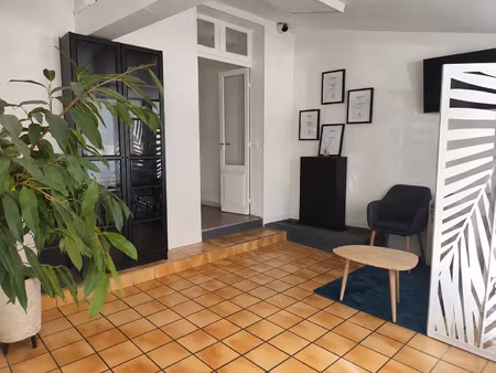 location commerce 92 m² à cahors (46000)