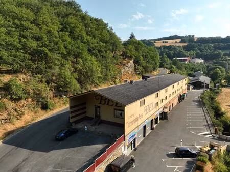 ensemble immobilier de 32 pièces r+1 de 1661 m2