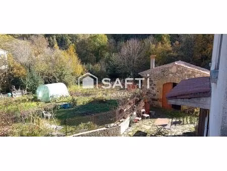 ensemble immobilier avec jardin