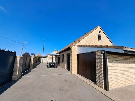maison 3 minutes de bergues!