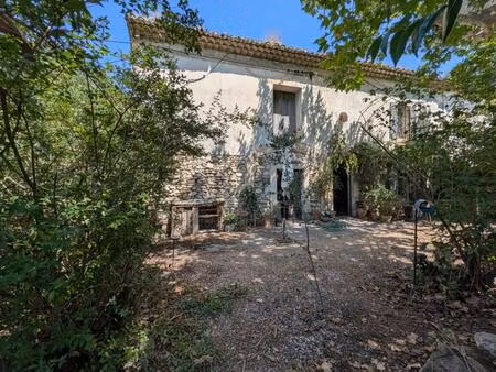 mas 200 m² à rénover sur terrain arboré de 2000 m²