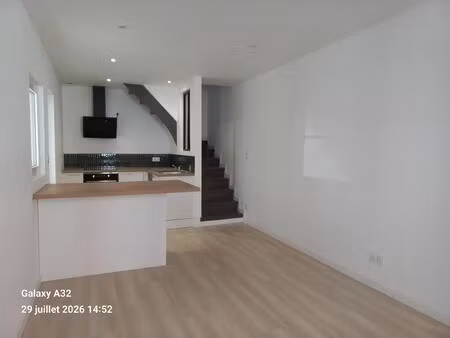 petite maison de ville proche boulevards