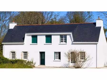 laissez-vous séduire par le charme et le calme de cette maison.