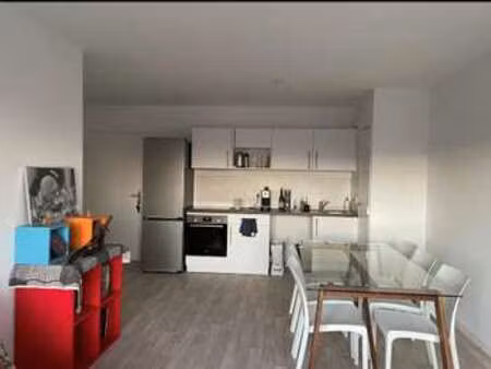 location appartement 3 pièces à noyal-châtillon-sur-seiche (35230) : à louer 3 pièces / 60
