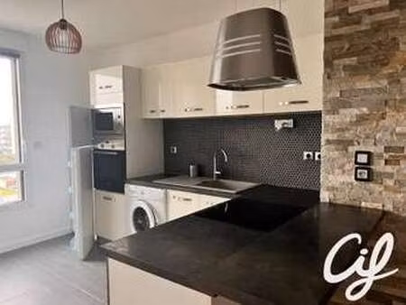 location appartement 2 pièces meublé à nantes (44000) : à louer 2 pièces meublé / 44m² nan