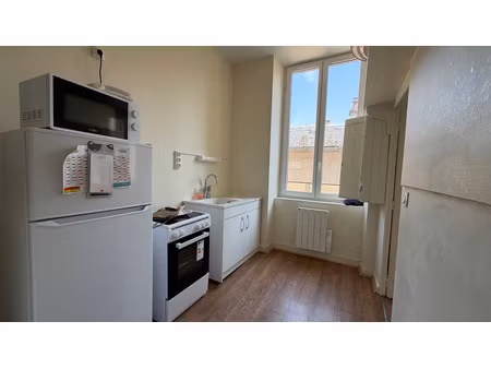 à louer – appartement t2 en plein cœur d’avallon