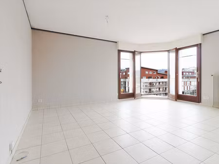 villers les nancy bel f2 avec balcon dans une belle residenc