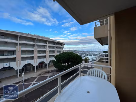 appartement à louer 2 pièces 41.01 m² - fréjus (83) - 800€
