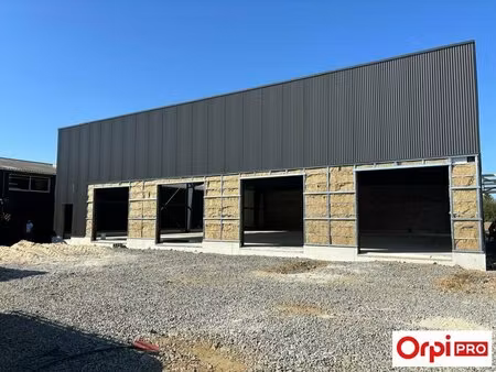 location commerce tregueux 22950 600m²