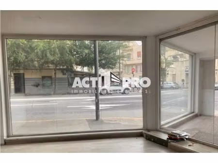 location local commercial 157m2 perpignan 66000 - 1200 € - surface privée