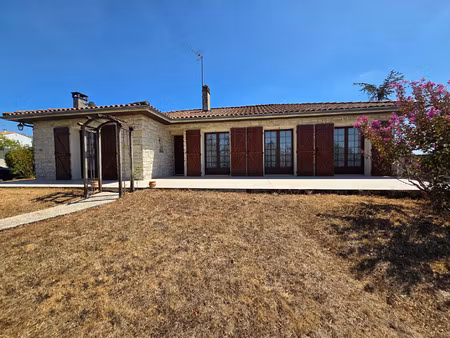 vente maison 5 pièces 124 m² linars (16730)