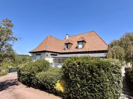 spacieuse maison familiale avec piscine chauffée près de lalinde