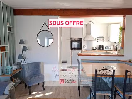 a vendre en exclusivité à saint michel mont mercure  maison de centre-ville entièrement ré