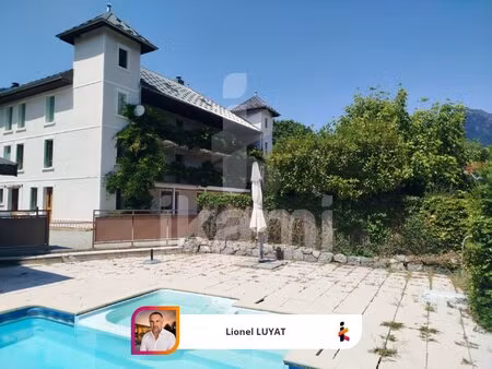 propriété de prestige avec piscine située à verrens-arvey à proximité d'albertville