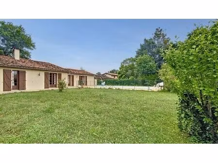 villa de 5 chambres a vendre sur terrain clos de 1534 m2 avec piscine