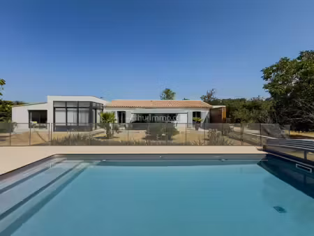 vente villa 7 pièces 166 m2 à draguignan
