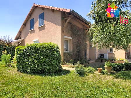 a vendre - riorges - maison 4 chambres avec terrain de 1514 m2