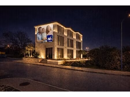 location commerce le pontet 84130 220m²
