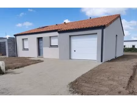 location maison 4 pièces 85 m² à mirambeau (17150)