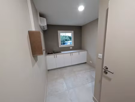 location locaux professionnels 0 pièces 9 m² à pessac (33600)  138 €