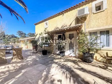 hyeres - opportunité unique : propriété de 450 m² parfaite p