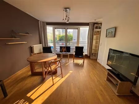 studio à louer à rue du marché 60 bruxelles (vbe52450)