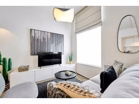 appartement à louer à rue sainte-anne bruxelles (vbe52611)