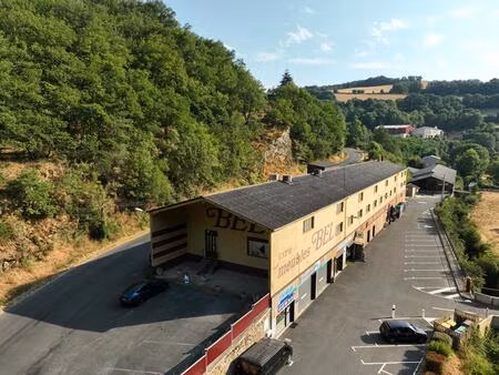 ensemble immobilier de 32 pièces r+1 de 1661 m2