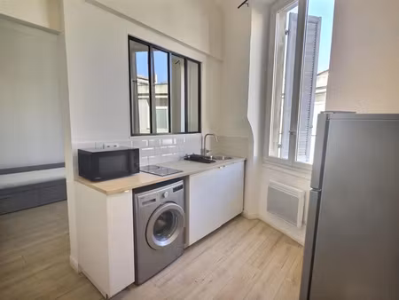 location appartement 1 pièce 21 m² à marseille 6 (13006)