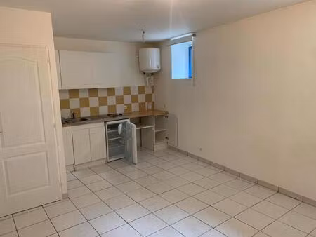 location appartement 1 pièce  23.00m²  nantes