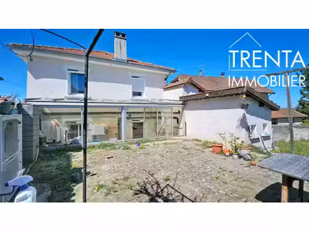maison familiales située à 12 minutes de la tour du pin