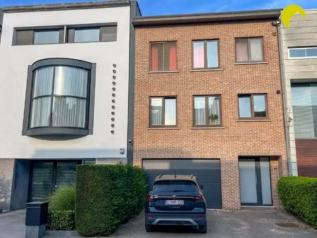 appartement te huur in berchem met 2 slaapkamers