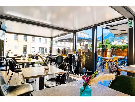 vente locaux professionnels 2 pièces 147 m² à briançon (05100)  189 000 €