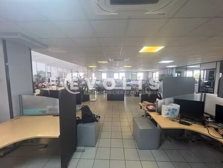 vente bureaux 2 140 m²