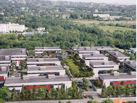 location bureaux 154 m² à 352 m²