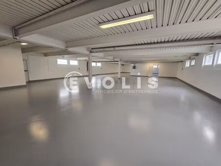 location local d'activités 15 m² à 666 m²