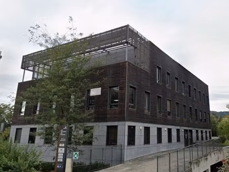location bureaux 243 m² à 604 m²
