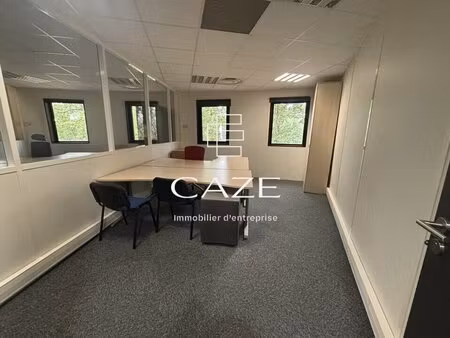 location bureaux 350 m² à 488 m²