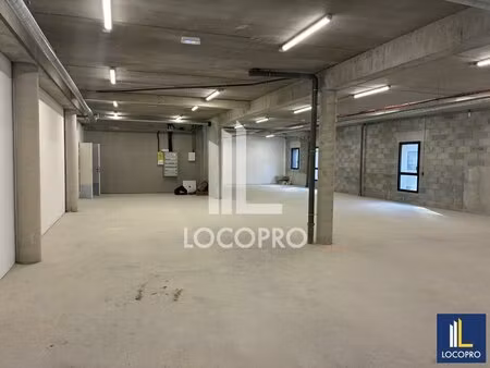 location local d’activités frejus 83600 275m² à 1278m²