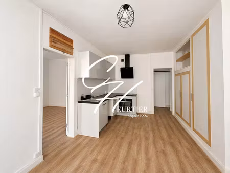 vente appartement 3 pièces 51m2 grenoble 38000 - 135000 € - surface privée