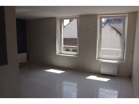 location appartement 2 pièces 41 m² à auxerre (89000)