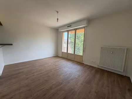 location appartement 1 pièce 26 m² à la mulatière (69350)
