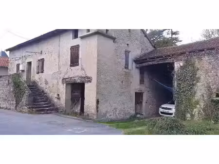 maison typiquement quercynoise à rénover du xviième siècle