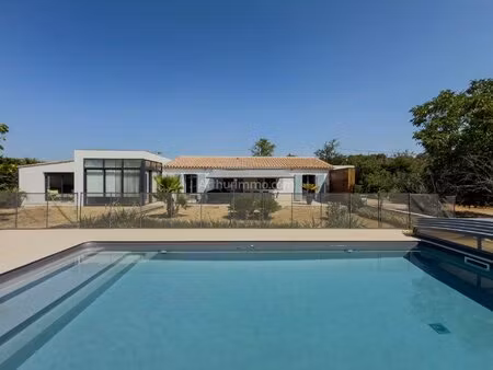 draguignan – élégante propriété familiale sur 5 800 m² avec piscine et installations...