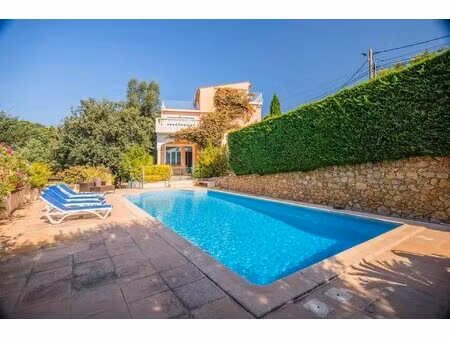villa vue mer dans le domaine de beauvallon